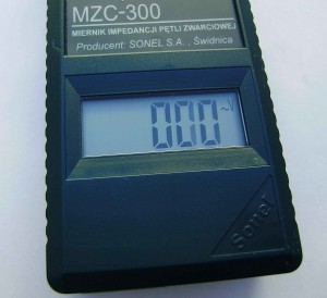 Wzorcowanie MZC-303 miernika pętli zwarcia Sonel